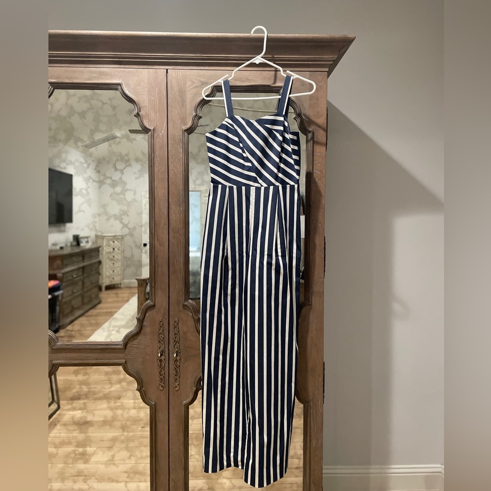 NWOT. Gianni Bini blue and white striped jumper.